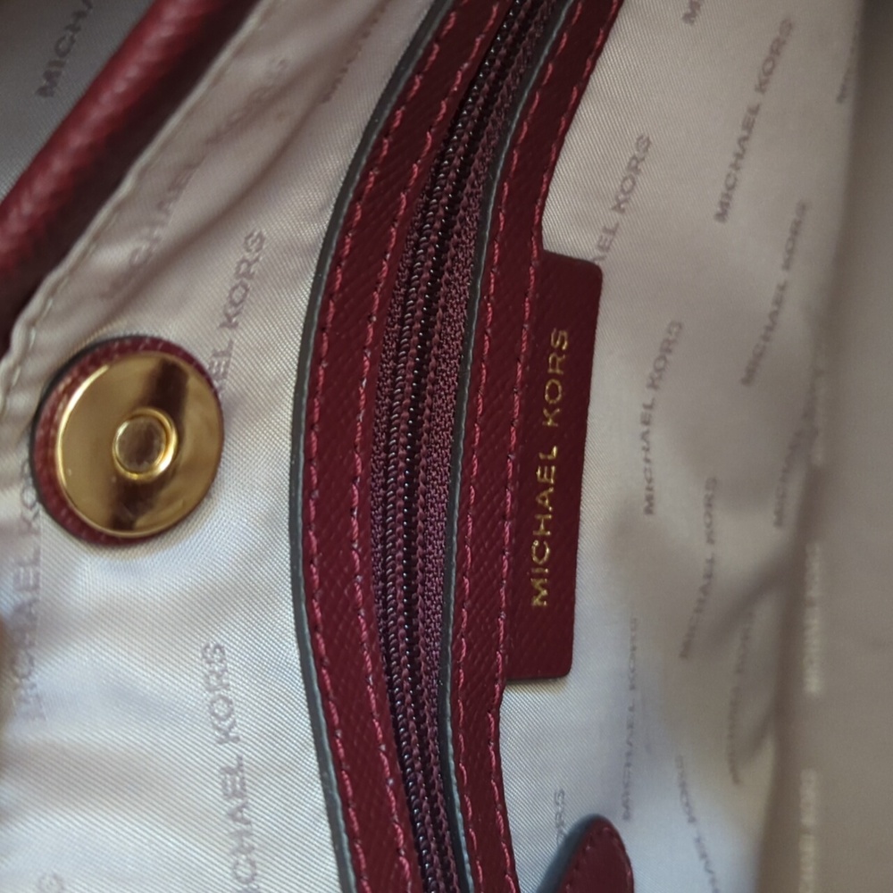 MICHAEL Michael Kors Oxblood Maddie Medium Crossgrain Leather Tote Bag - Picture 15 of 15